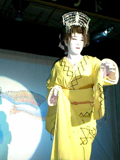 友也座長、昼の部舞踏ショー