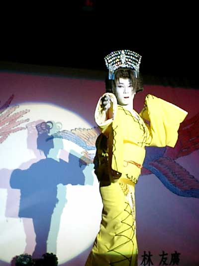 友也座長、昼の部舞踏ショー