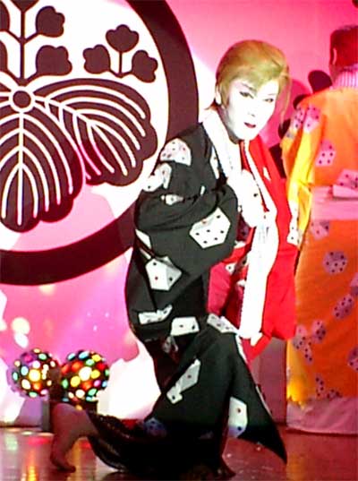 友也座長、夜の部舞踏ショー